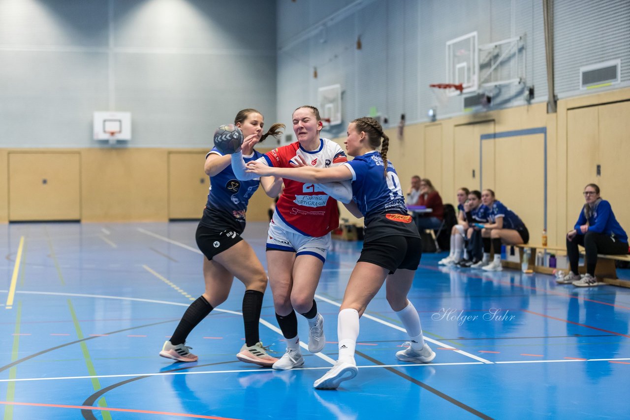 Bild 194 - wAJ HC Quickborn - HSG Kiel/Kronshagen : Ergebnis: 20:17